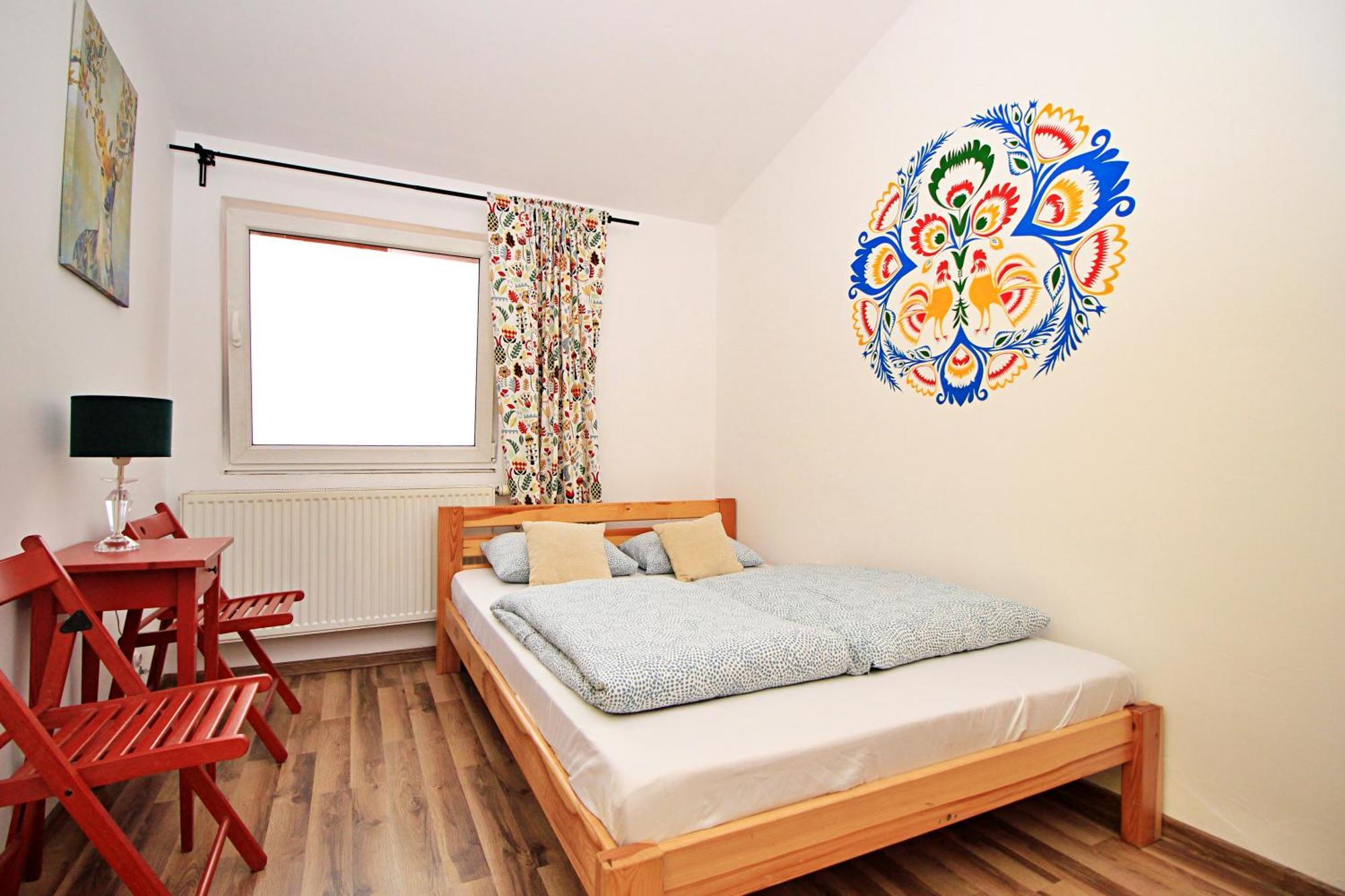 Hostel Cinnamon Краков Экстерьер фото