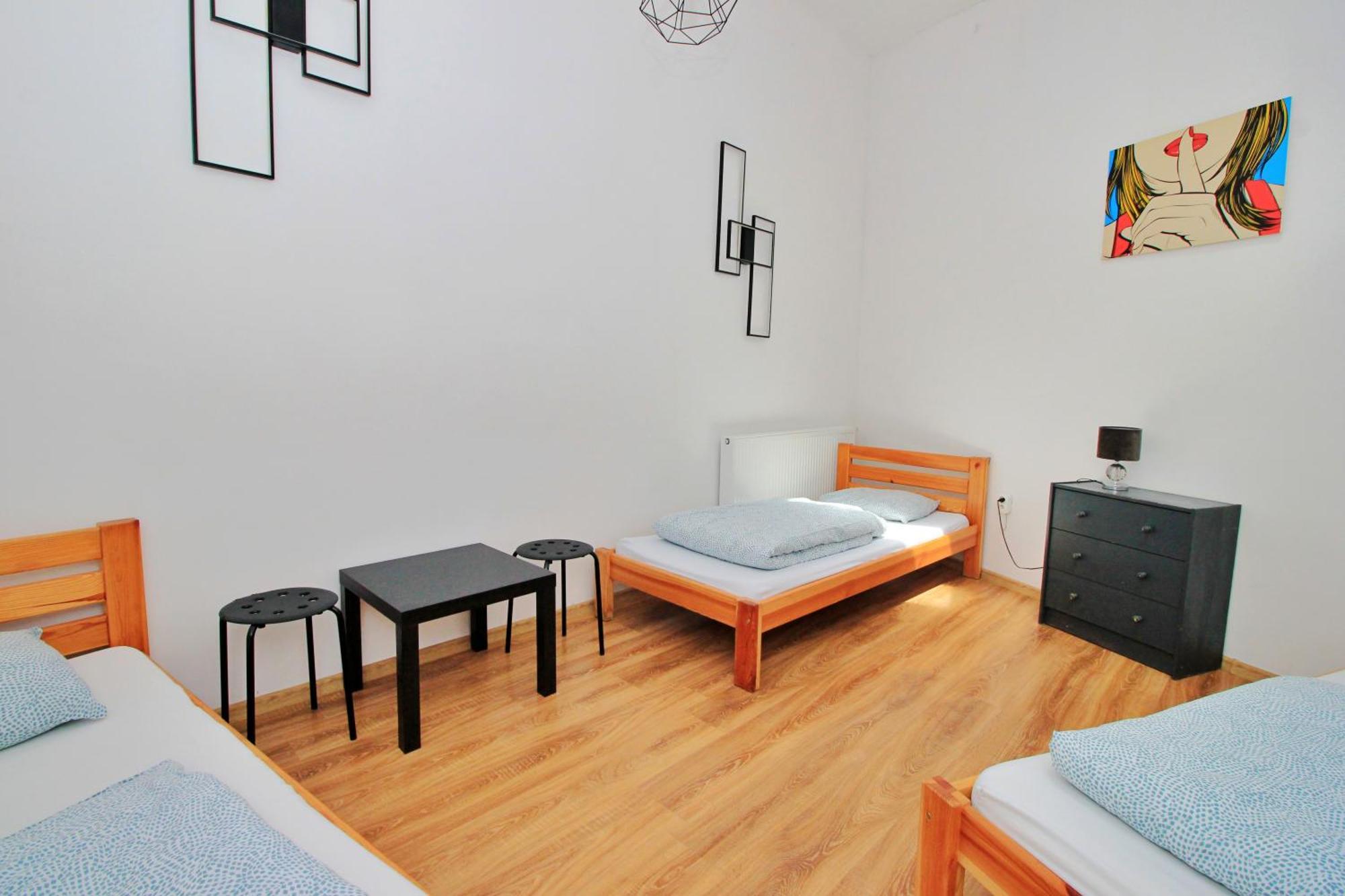 Hostel Cinnamon Краков Экстерьер фото