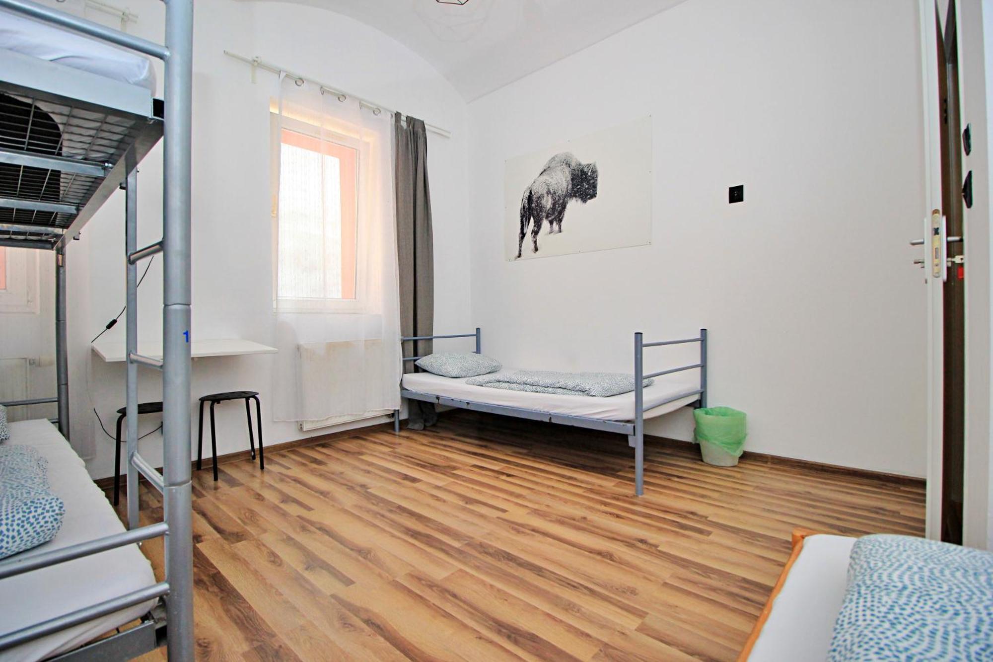 Hostel Cinnamon Краков Экстерьер фото