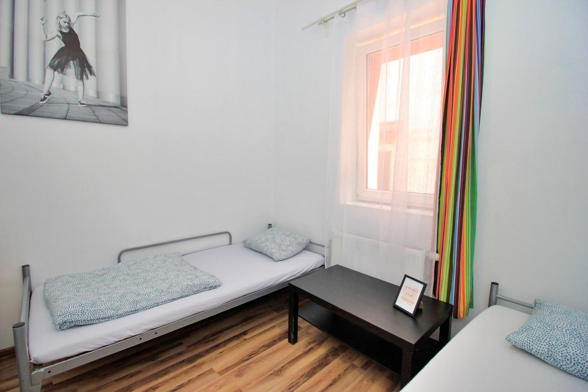 Hostel Cinnamon Краков Экстерьер фото