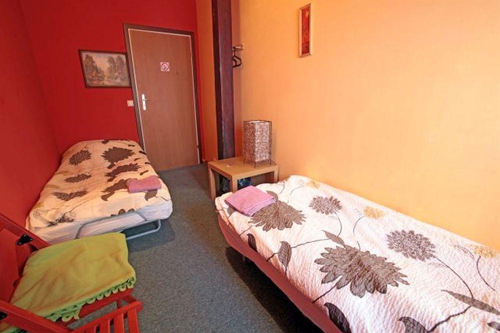 Hostel Cinnamon Краков Экстерьер фото