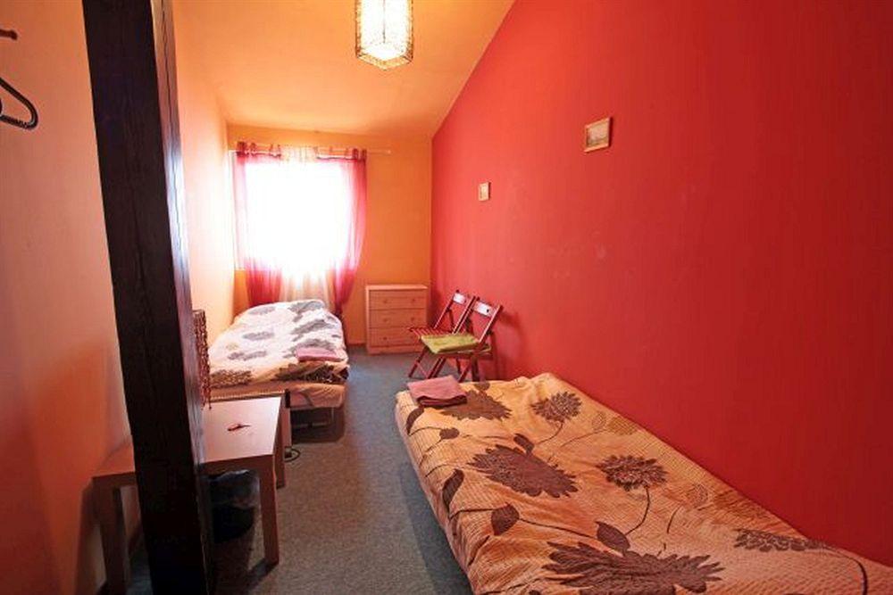 Hostel Cinnamon Краков Экстерьер фото