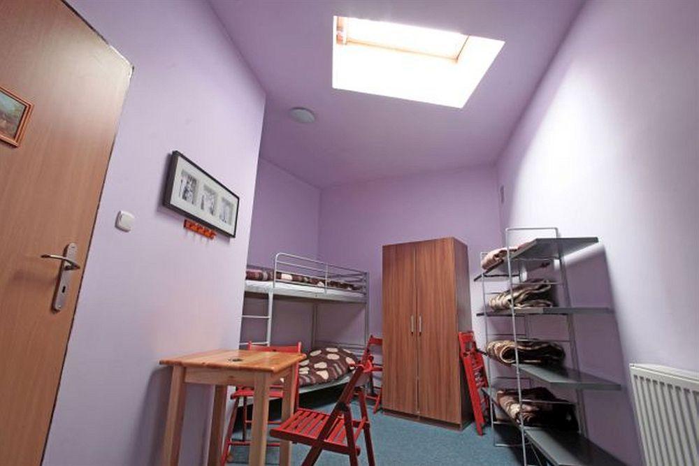 Hostel Cinnamon Краков Экстерьер фото