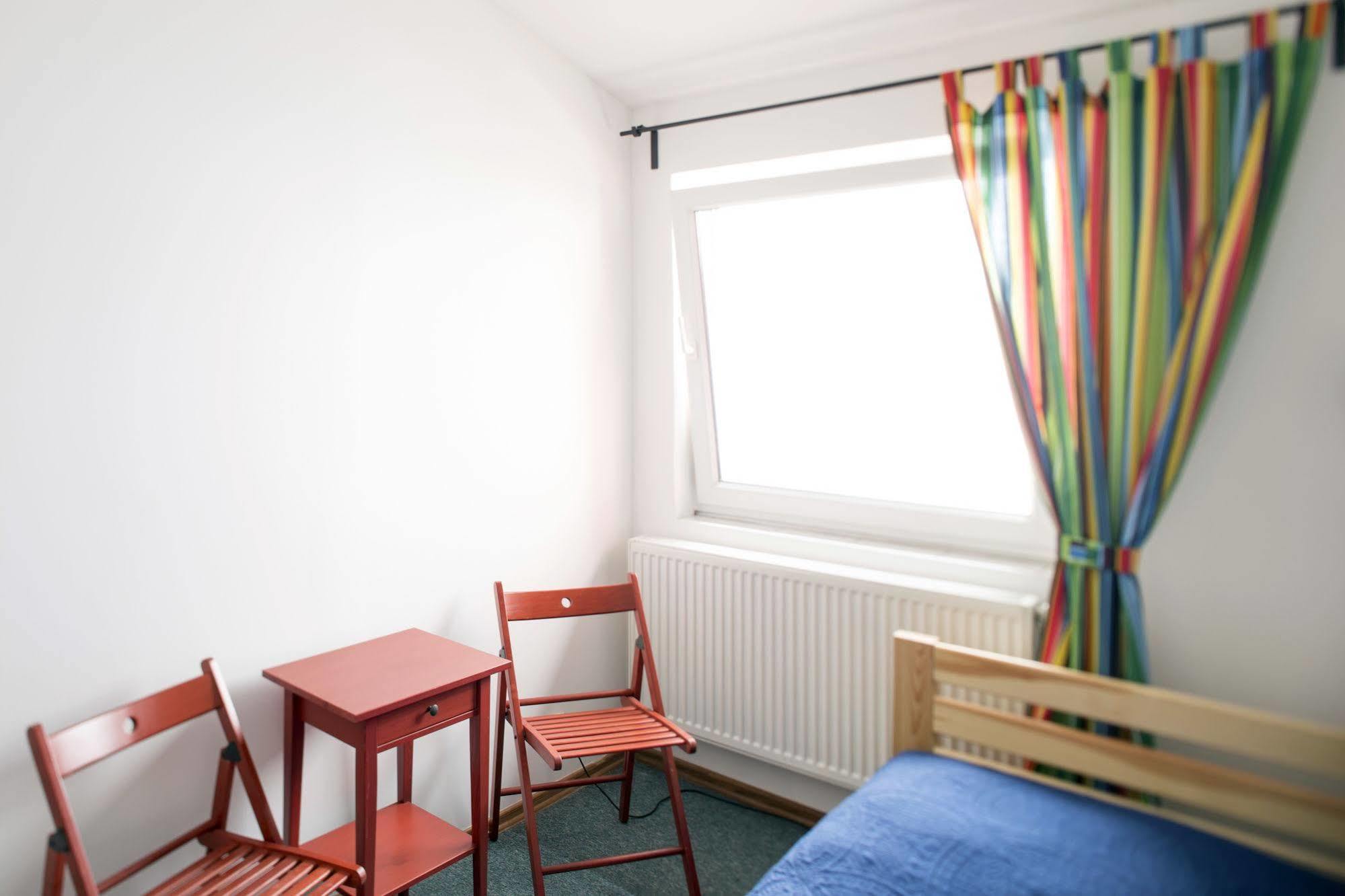 Hostel Cinnamon Краков Экстерьер фото