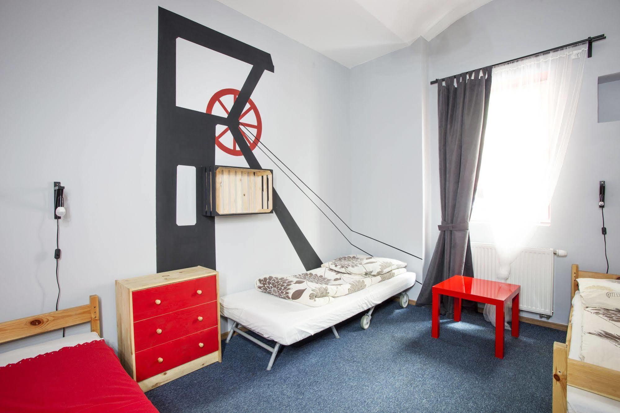 Hostel Cinnamon Краков Экстерьер фото